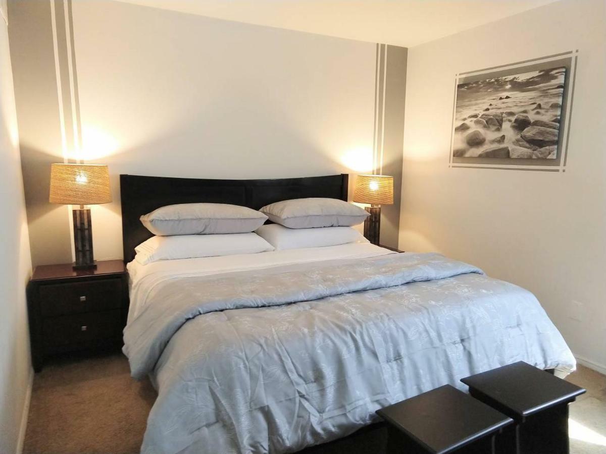 Desirable Condo In Central 롤리 외부 사진